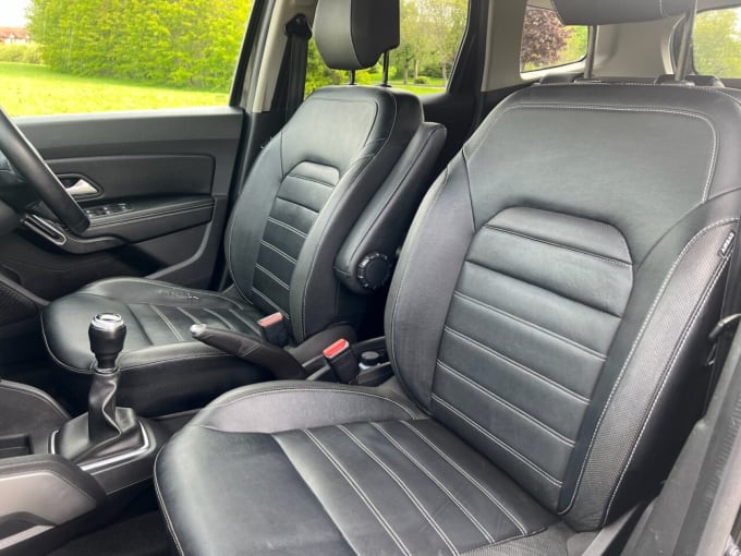 2025 Dacia Duster