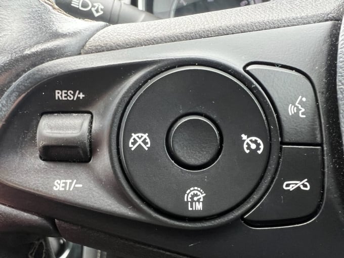 2025 Vauxhall Astra