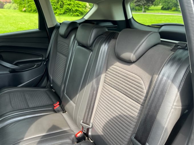 2025 Ford Kuga