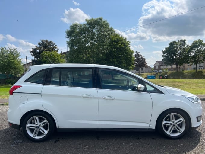 2025 Ford Grand C-max