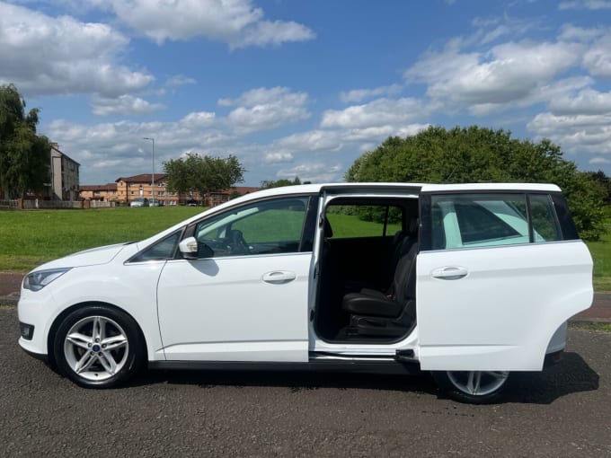 2025 Ford Grand C-max