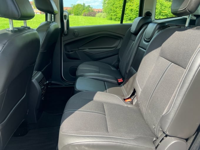 2025 Ford Grand C-max
