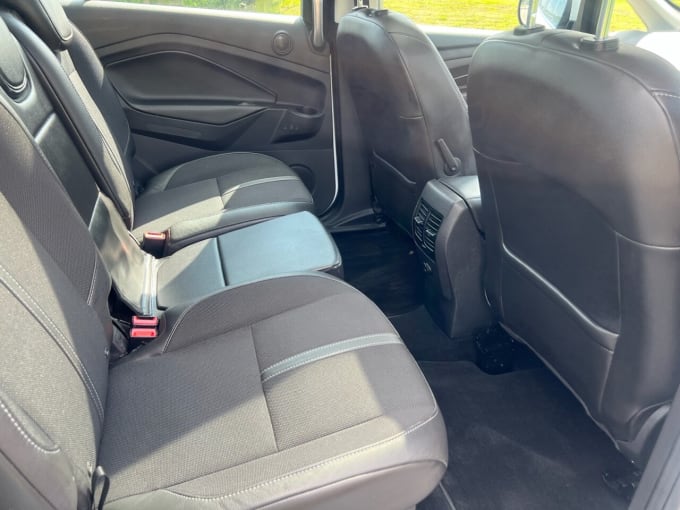 2025 Ford Grand C-max