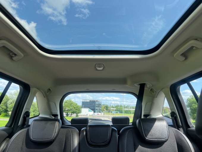 2025 Ford Grand C-max