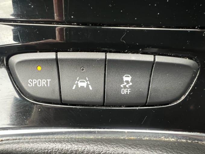 2025 Vauxhall Astra