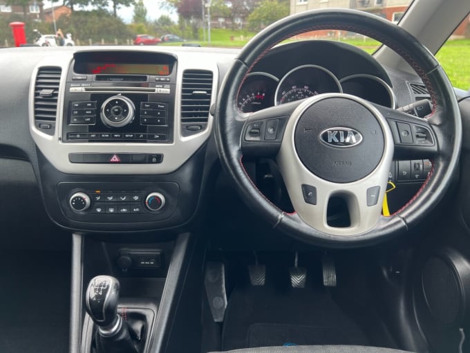 2025 Kia Venga