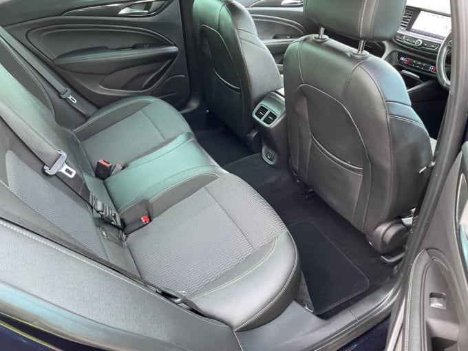 2025 Vauxhall Insignia
