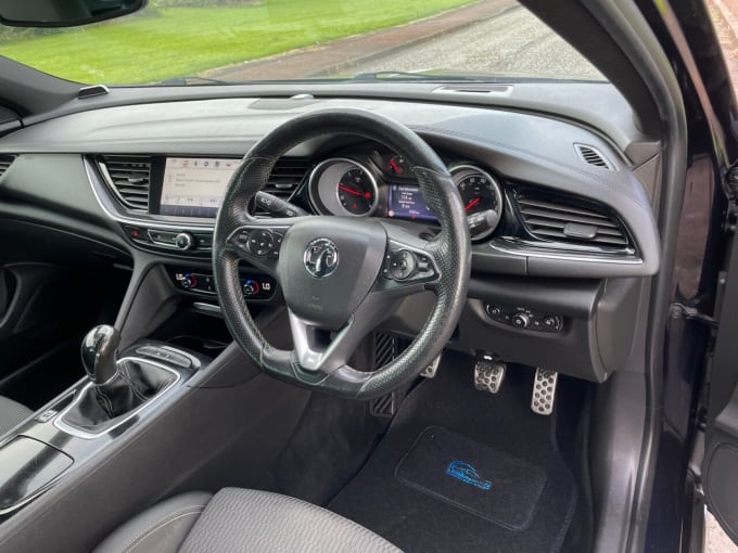 2025 Vauxhall Insignia