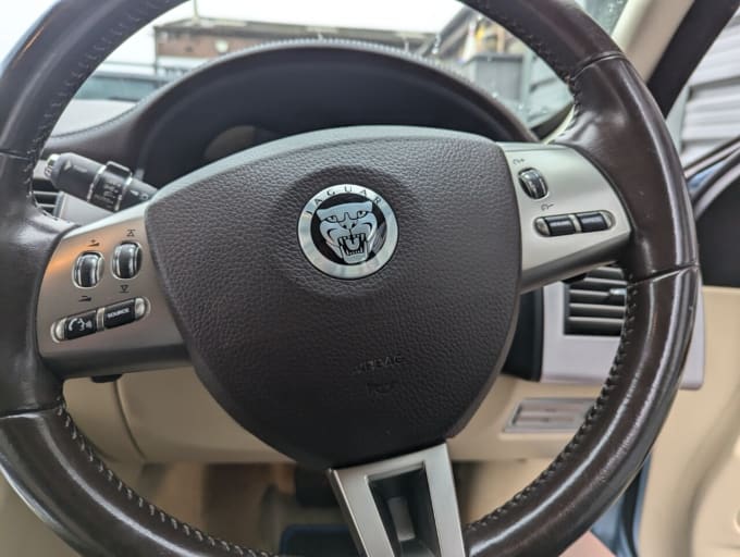 2011 Jaguar Xf