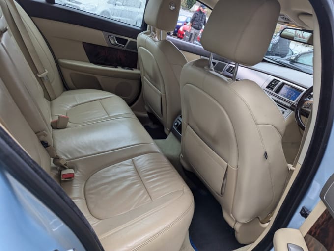 2011 Jaguar Xf