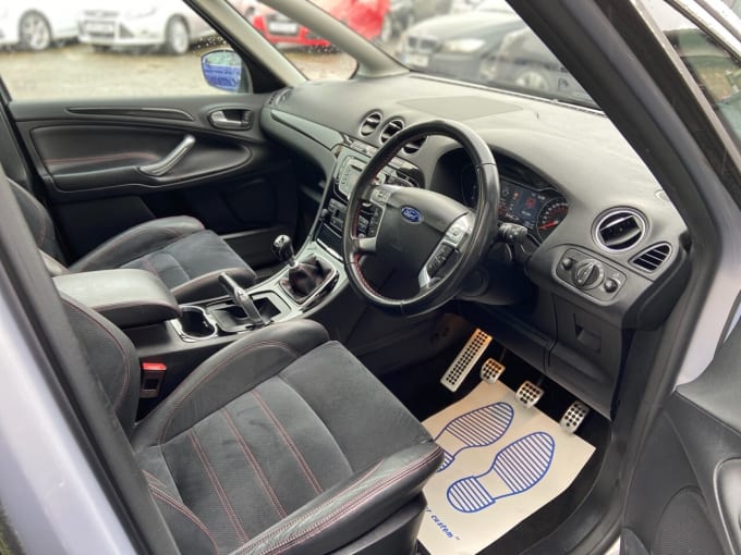 2025 Ford S-max