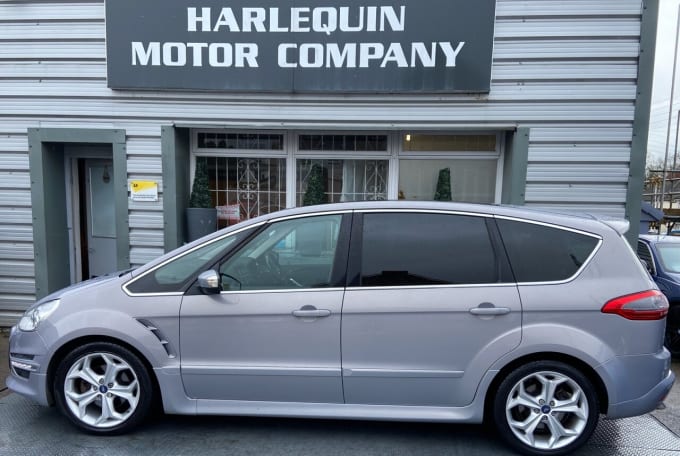 2025 Ford S-max