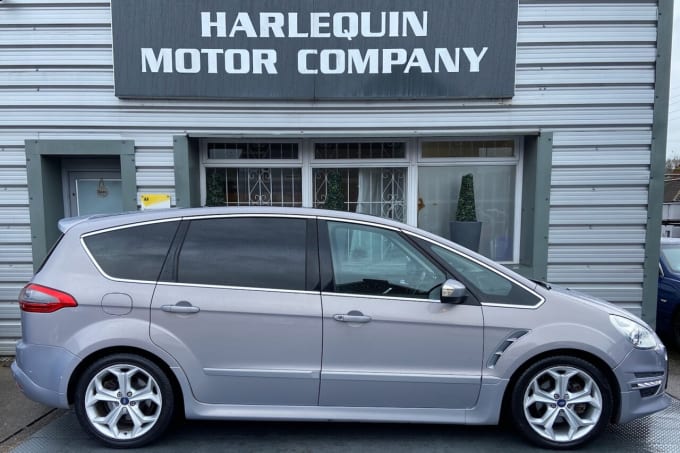 2025 Ford S-max