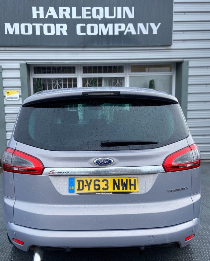 2025 Ford S-max