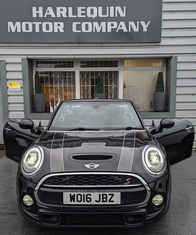 2025 Mini Convertible