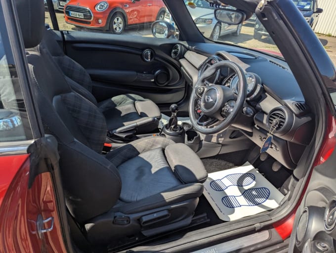 2025 Mini Convertible