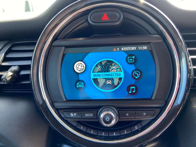 2025 Mini Hatch