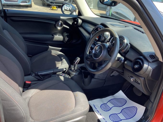 2025 Mini Hatch