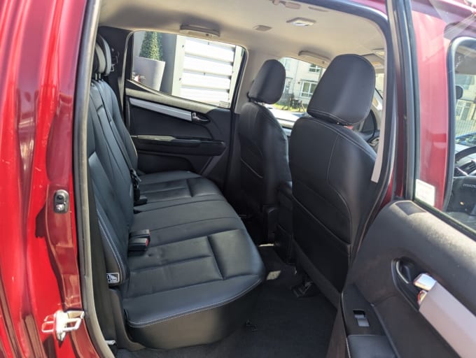 2025 Isuzu D-max