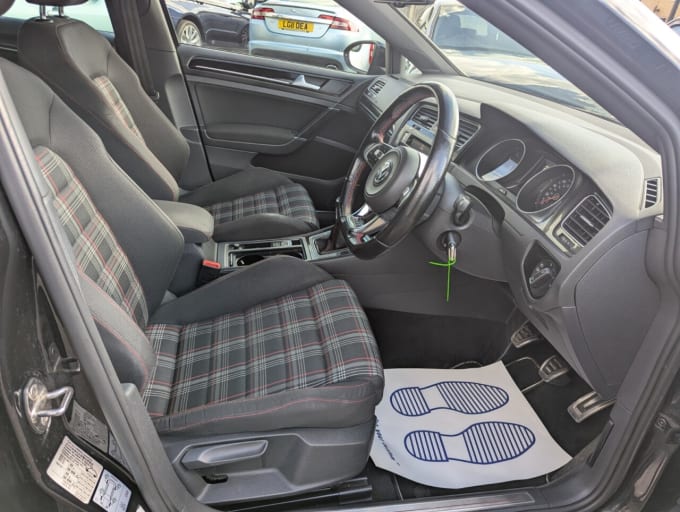 2025 Volkswagen Golf