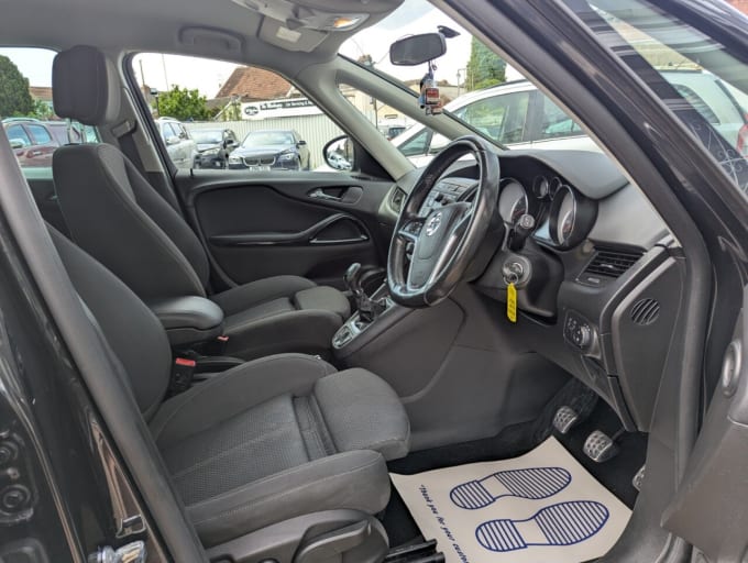 2025 Vauxhall Zafira Tourer