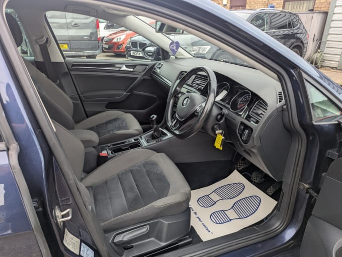 2025 Volkswagen Golf