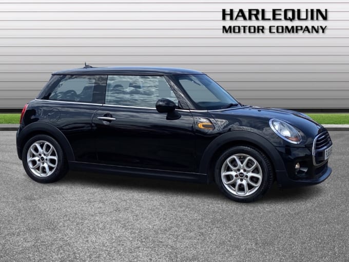 2025 Mini Hatch