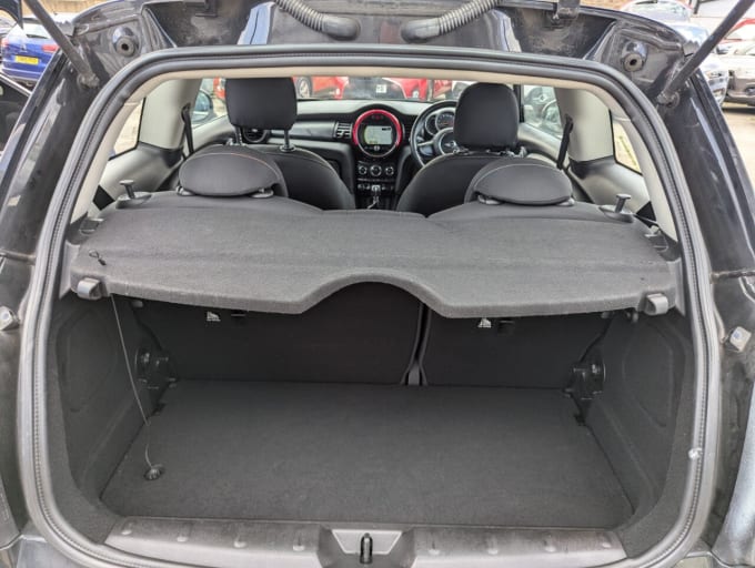 2025 Mini Hatch
