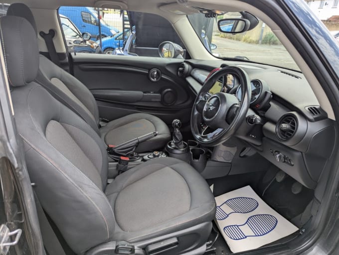 2025 Mini Hatch
