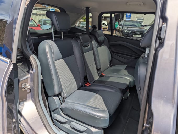 2025 Ford Grand C-max