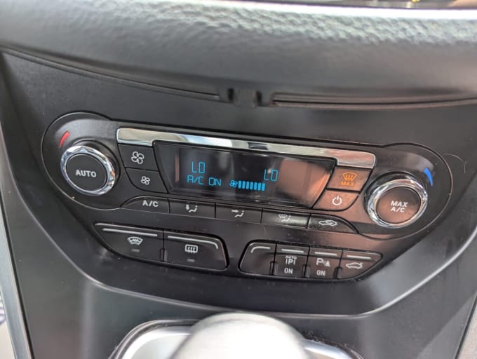 2025 Ford Grand C-max