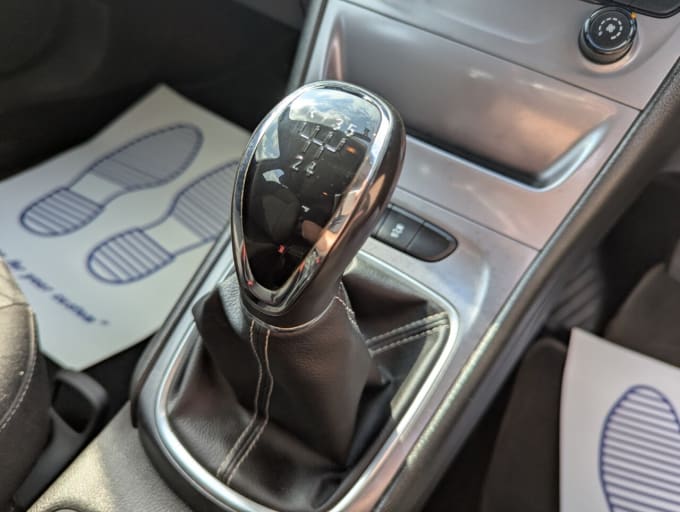 2025 Vauxhall Astra