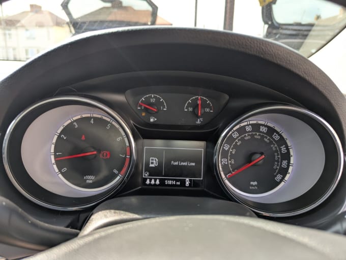 2025 Vauxhall Astra