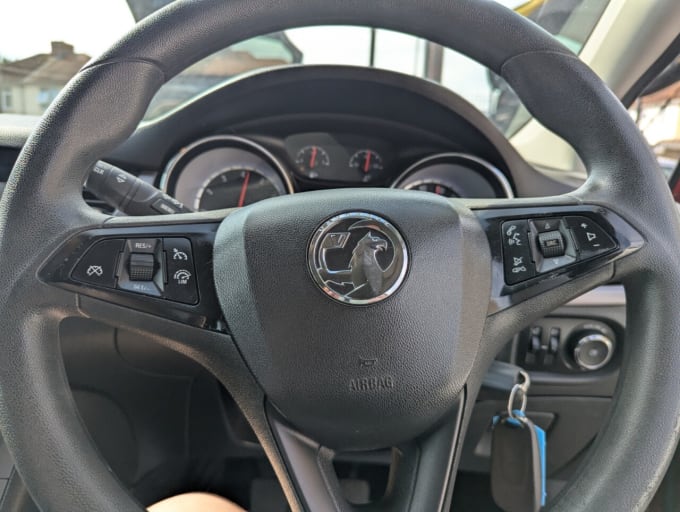 2025 Vauxhall Astra