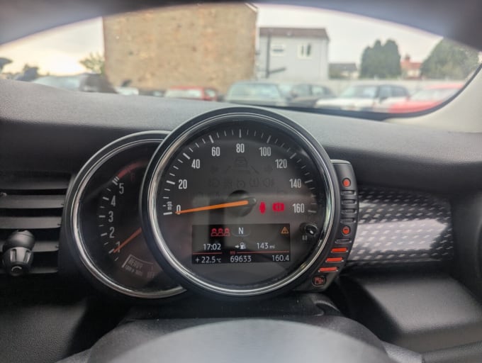 2025 Mini Hatch