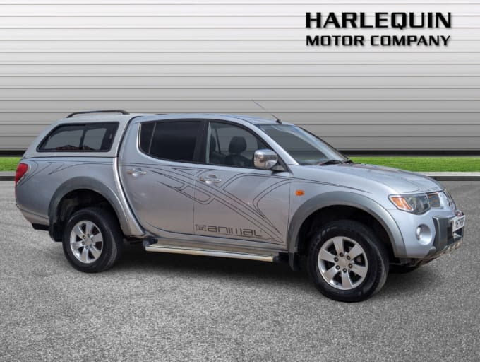 2025 Mitsubishi L200