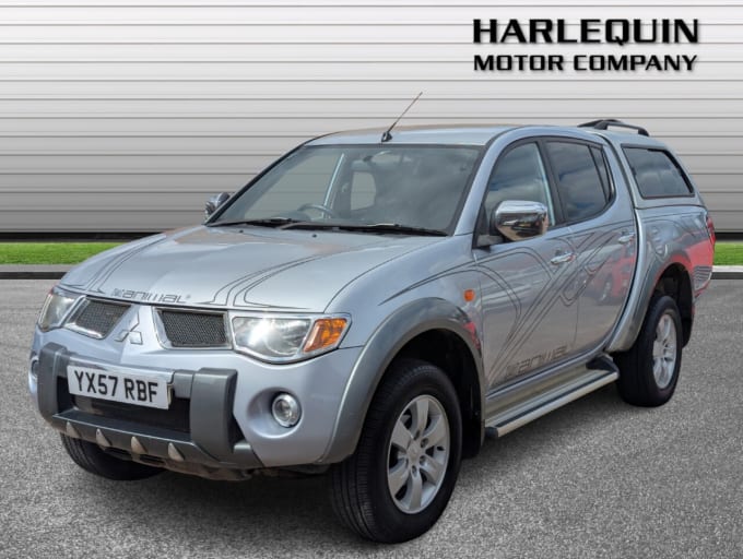2025 Mitsubishi L200