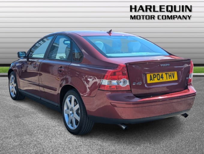 2025 Volvo S40