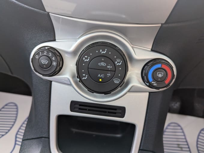 2025 Ford Fiesta