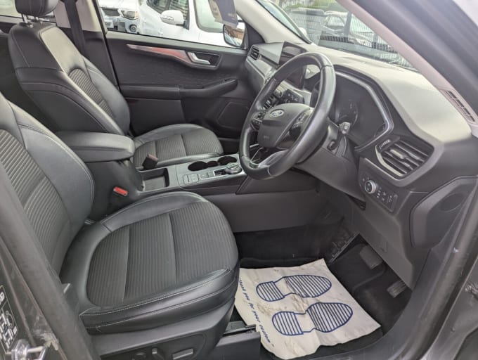 2025 Ford Kuga