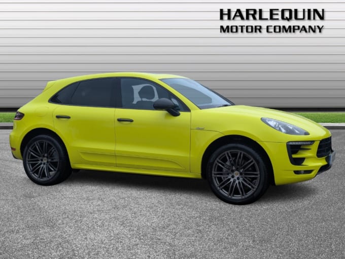 2015 Porsche Macan