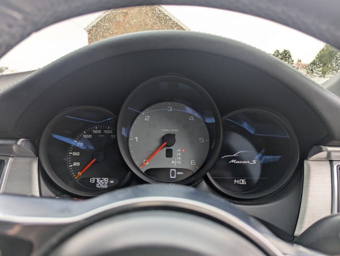 2015 Porsche Macan