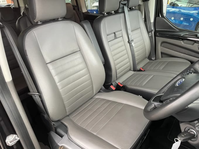 2022 Ford Tourneo Custom