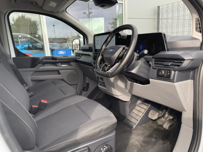 2024 Ford Transit Custom