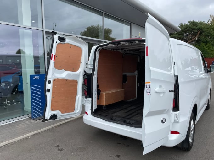 2024 Ford Transit Custom