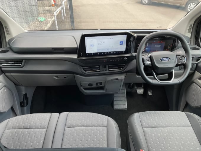 2024 Ford Transit Custom