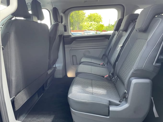 2024 Ford Transit Custom
