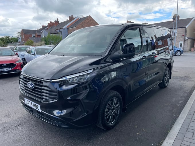 2024 Ford Transit Custom
