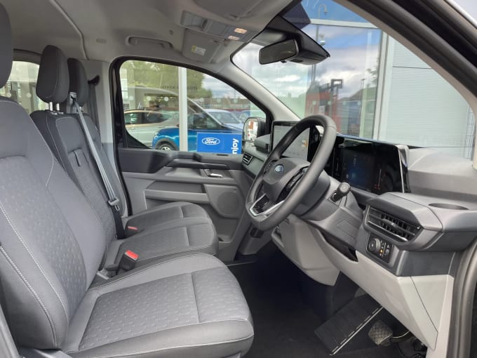 2024 Ford Transit Custom