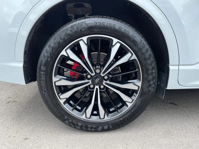 2022 Ford Kuga